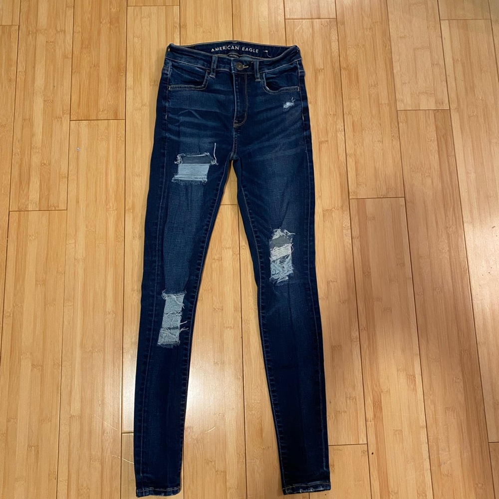 Ripped skinny jeans